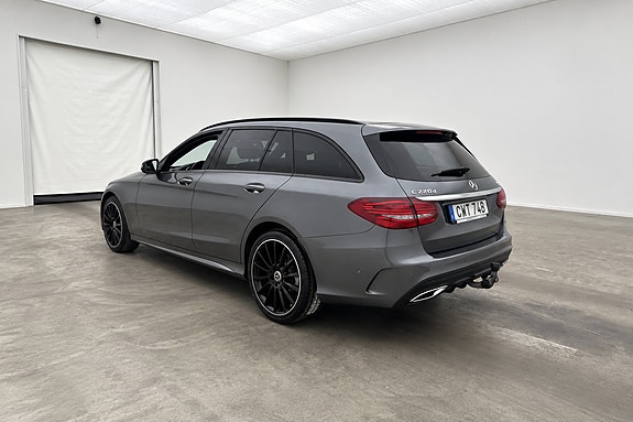 Mercedes-Benz C220 2 of 14