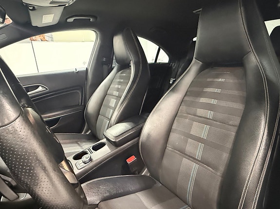 Mercedes-Benz CLA200 8 of 18