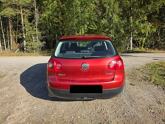 Volkswagen Golf V 6 of 6