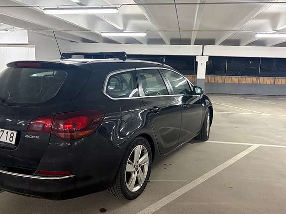Opel Astra 6 of 8