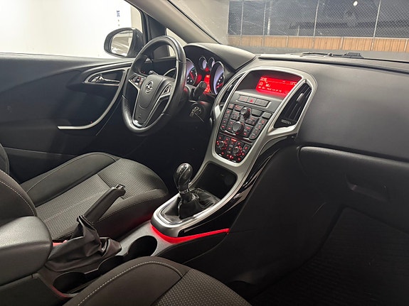 Opel Astra 3 of 8