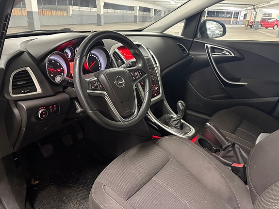 Opel Astra 4 of 8