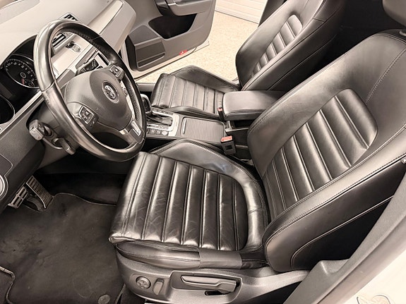 Volkswagen Passat Alltrack 10 of 17