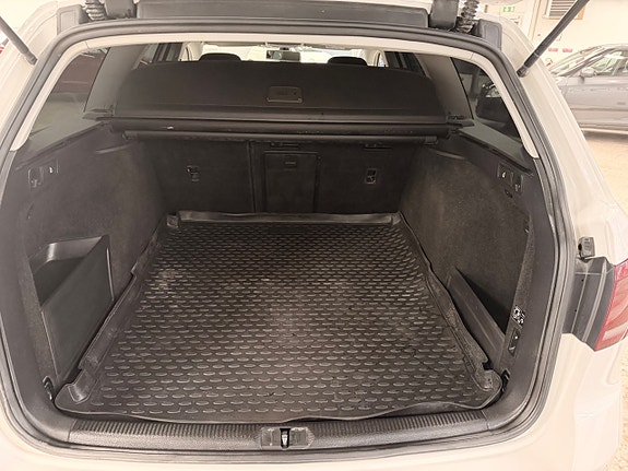 Volkswagen Passat Alltrack 11 of 17
