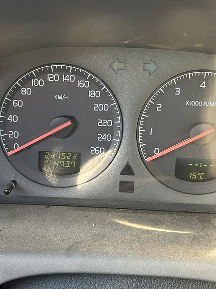 Volvo XC70 4 of 5
