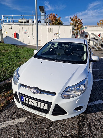 Ford Focus 2 of 10
