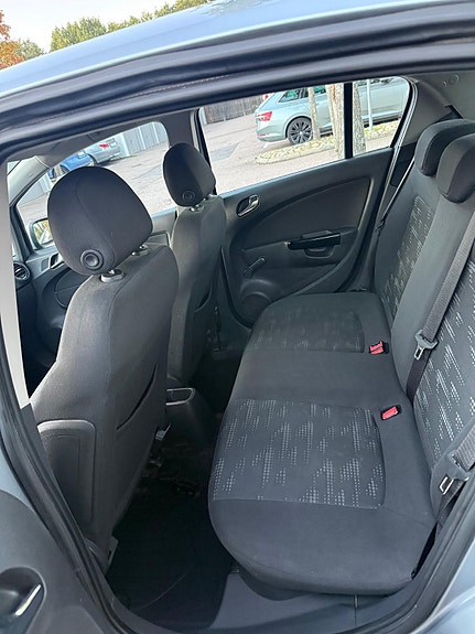 Opel Corsa 9 of 9