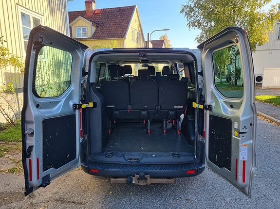 Ford Transit Custom 2 of 9