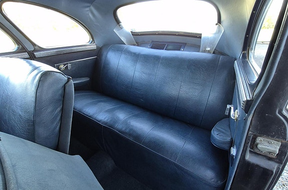 Chrysler New Yorker 6 of 10