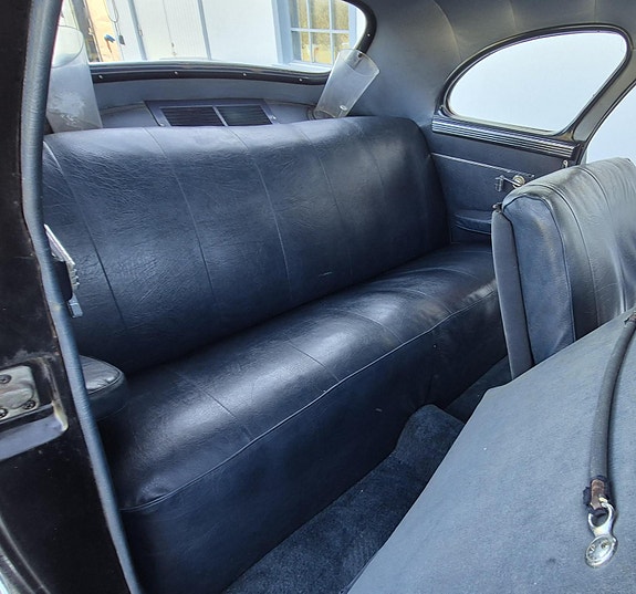 Chrysler New Yorker 8 of 10
