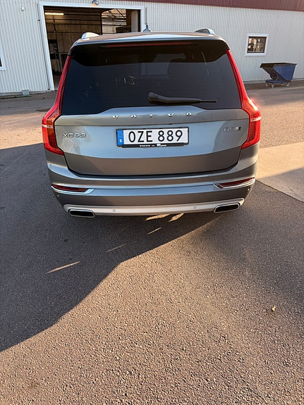 Volvo XC90 5 of 9