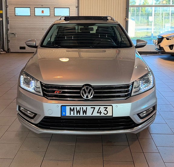 Volkswagen Passat 5 of 12