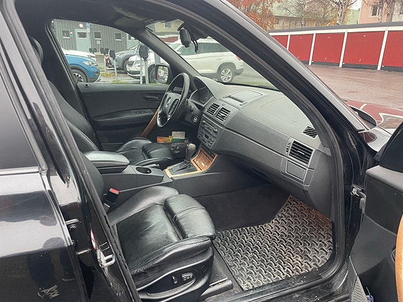 BMW X3 9 of 11