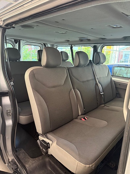 Opel Vivaro 8 of 14
