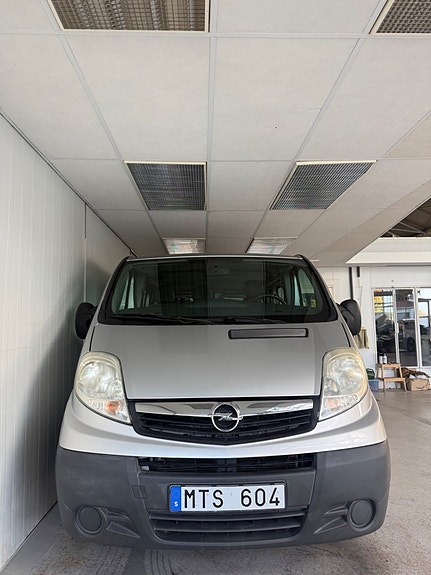 Opel Vivaro 10 of 14