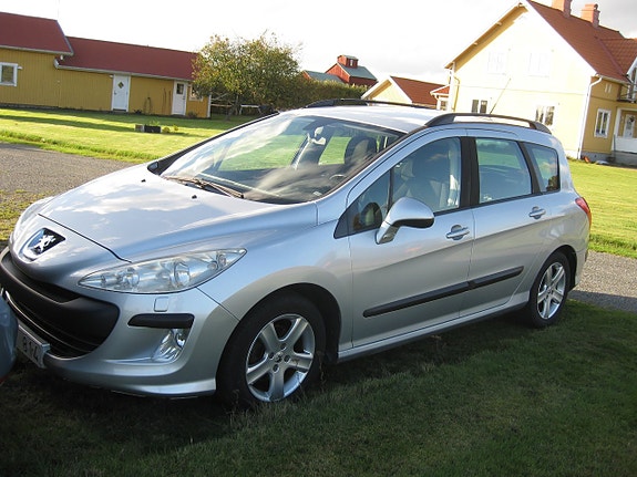 Peugeot 308 SW 2 of 14