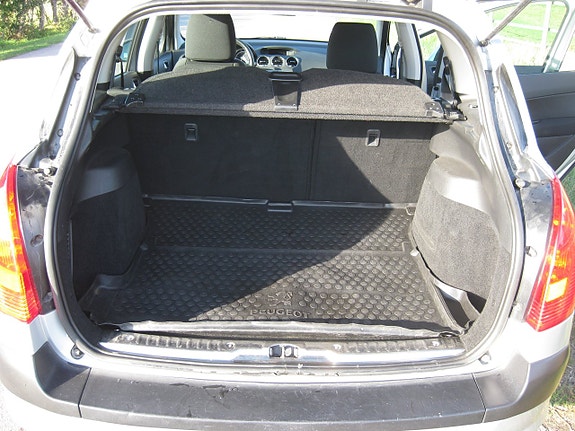 Peugeot 308 SW 14 of 14