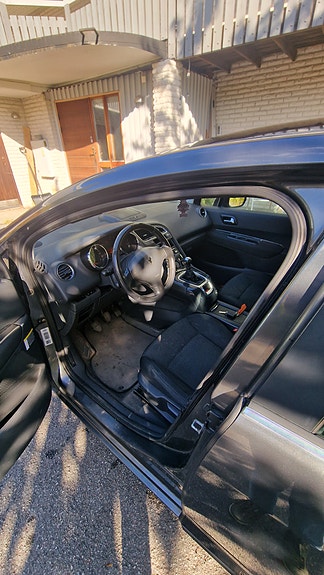 Peugeot 5008 3 of 12