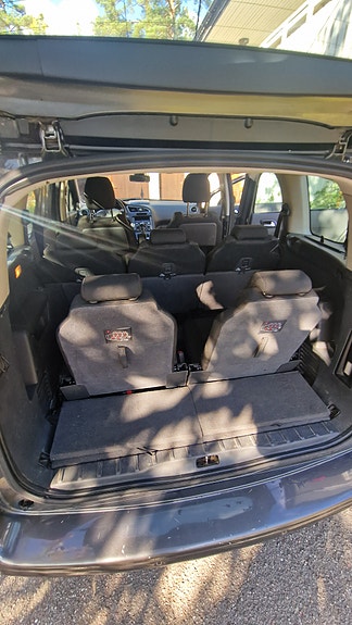 Peugeot 5008 10 of 12