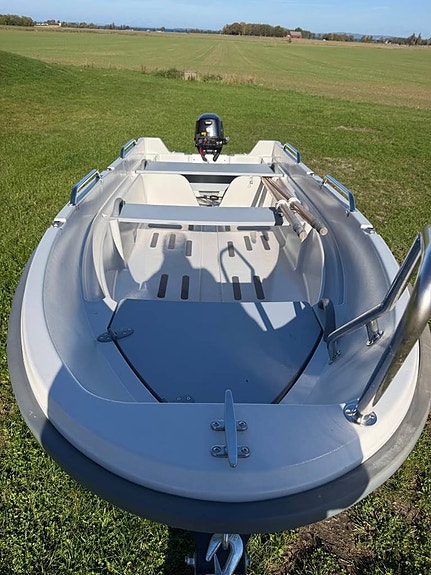 Terhi 400 med Tohatsu 9.8 hk 4-takt + 80 km/h vagn. Höstpris 5 of 7