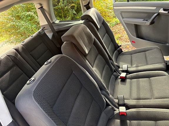 Volkswagen Touran 7 of 10
