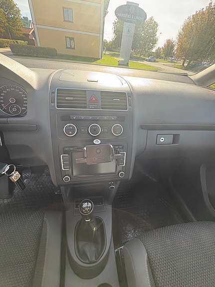 Volkswagen Touran 8 of 10
