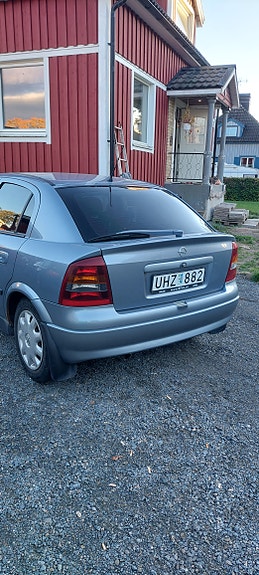 Opel Astra 2 of 8