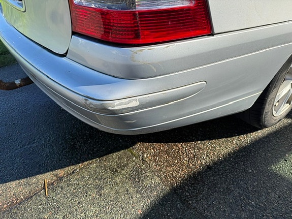 Mercedes-Benz C180 4 of 11