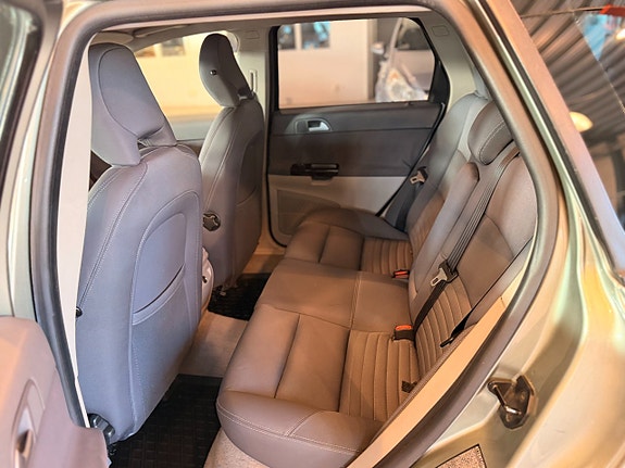 Volvo V50 8 of 10