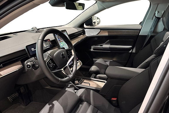 Volvo ES90 14 of 22