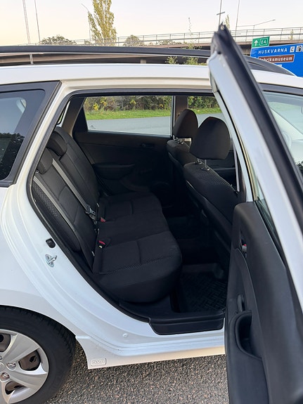 Hyundai i30 9 of 13