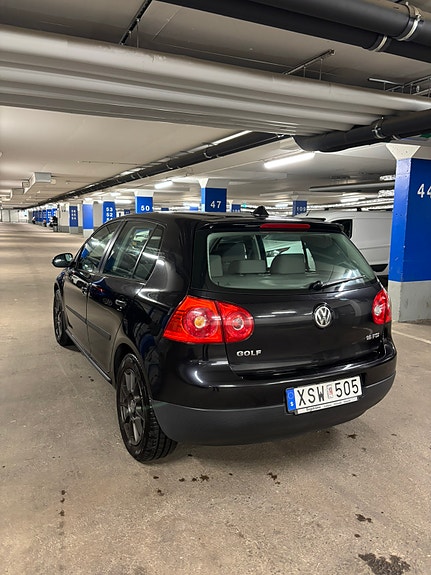 Volkswagen Golf V 11 of 14