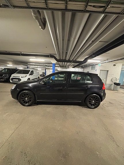Volkswagen Golf V 6 of 14