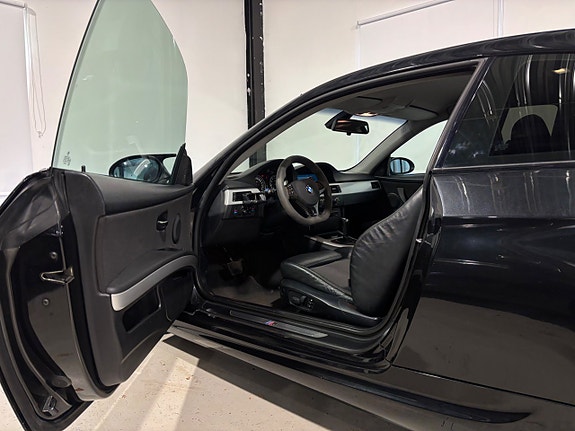 BMW 335i 18 of 30