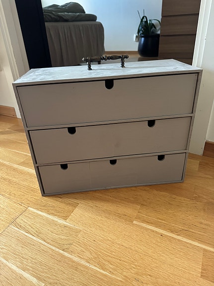 Product image 1 of 4