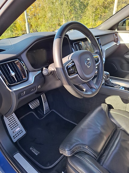 Volvo S60 14 of 28