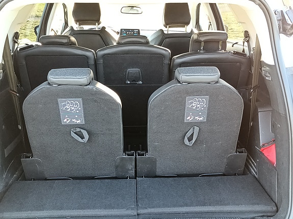 Peugeot 5008 4 of 9