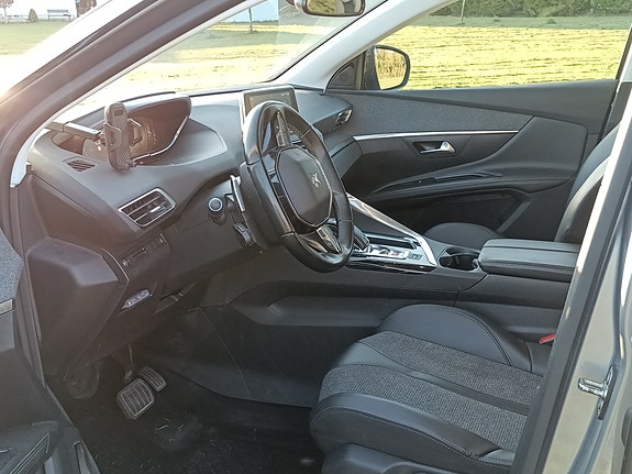 Peugeot 5008 7 of 9