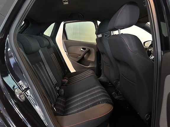 Volkswagen Polo 9 of 18