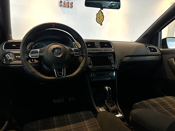 Volkswagen Polo 11 of 18