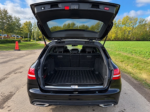 Mercedes-Benz C220 6 of 9