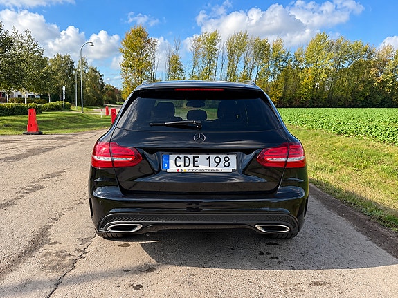 Mercedes-Benz C220 5 of 9