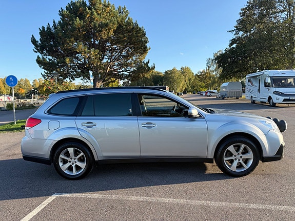Subaru Outback 5 of 15