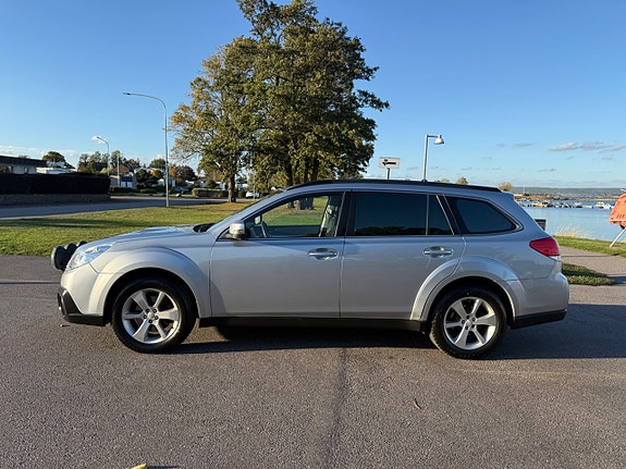 Subaru Outback 2 of 15