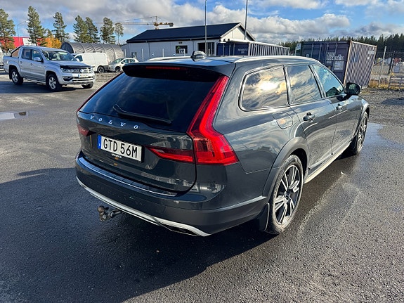 Volvo V90 Cross Country 5 of 22
