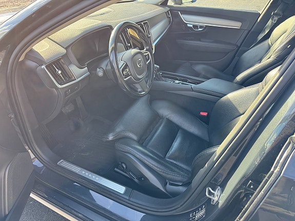 Volvo V90 Cross Country 9 of 22