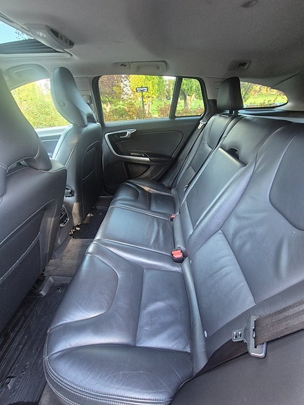 Volvo V60 9 of 12