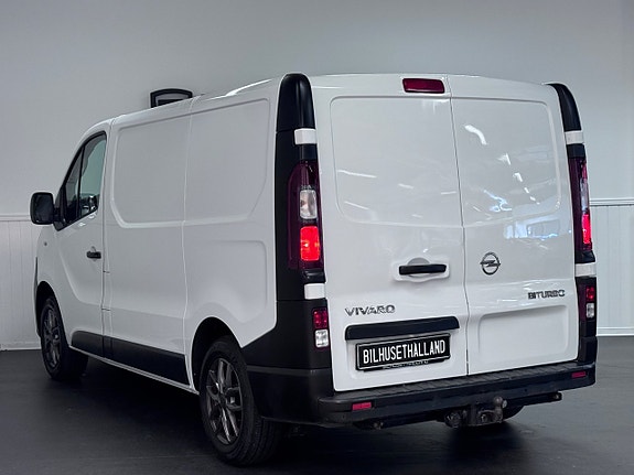 Opel Vivaro 7 of 20