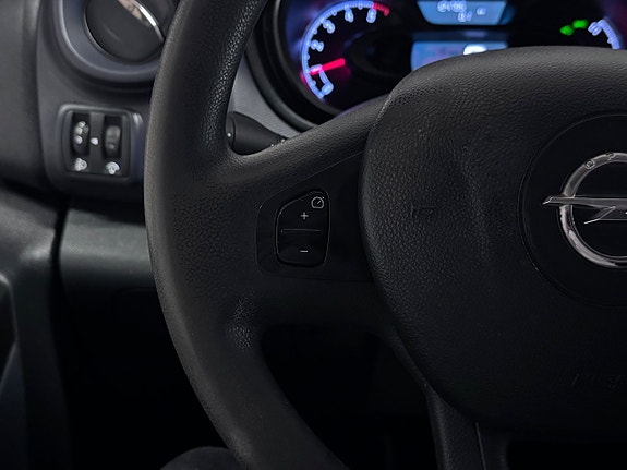 Opel Vivaro 19 of 20