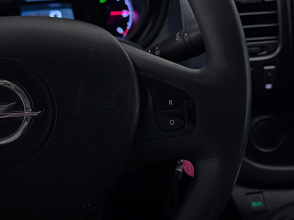 Opel Vivaro 20 of 20
